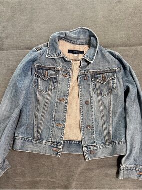 GAP Light Blue Denim Jean Jacket - Women's